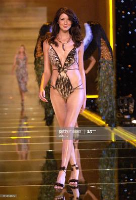 维多利亚的秘密2000时装秀